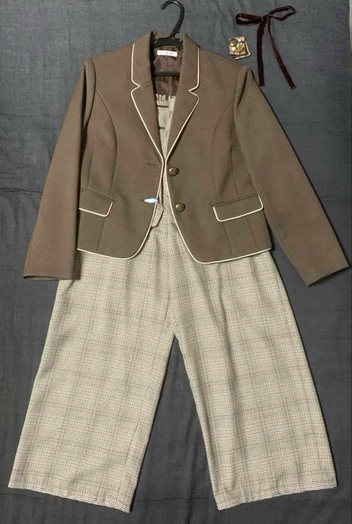 [ELLE en noir] エルアンノワール 卒業式 パンツスーツ　160