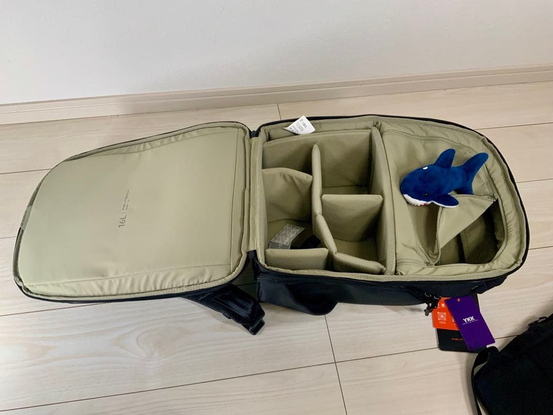 PGYTECH の OneGo Lite カメラリュック 16L 〈ブラック〉