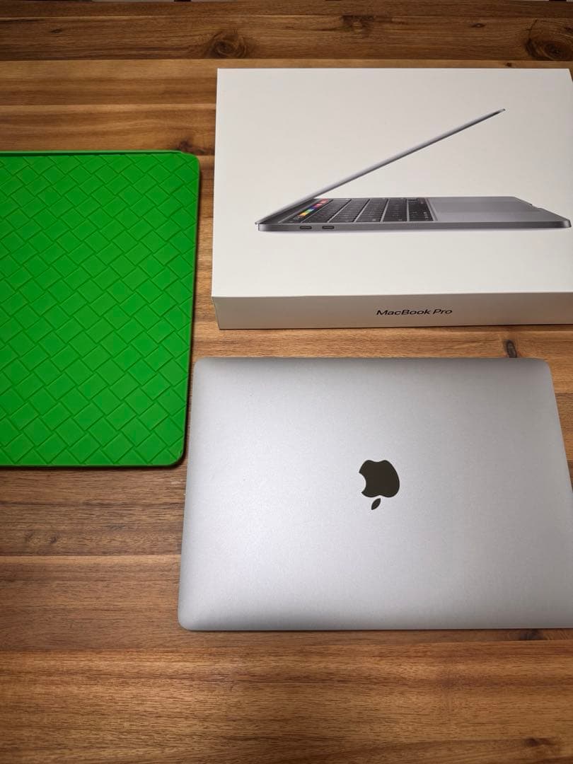 MacBook Pro13インチ 512GB/8GB (MXK52J/A)