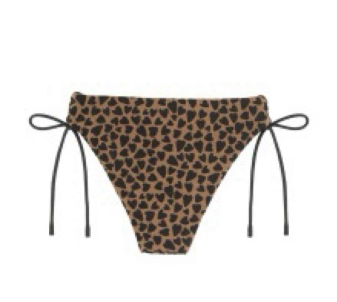 【完売品入手困難】ALEXIASTAM Love actually