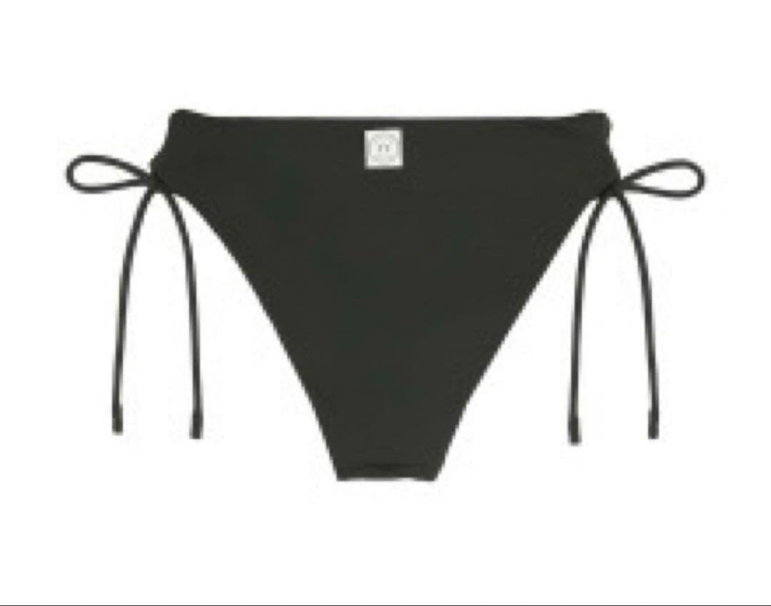 【完売品入手困難】ALEXIASTAM Love actually