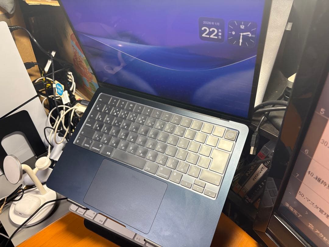 【バッテリー95%】MacBook Air M2 / 純正キーボードおまけ