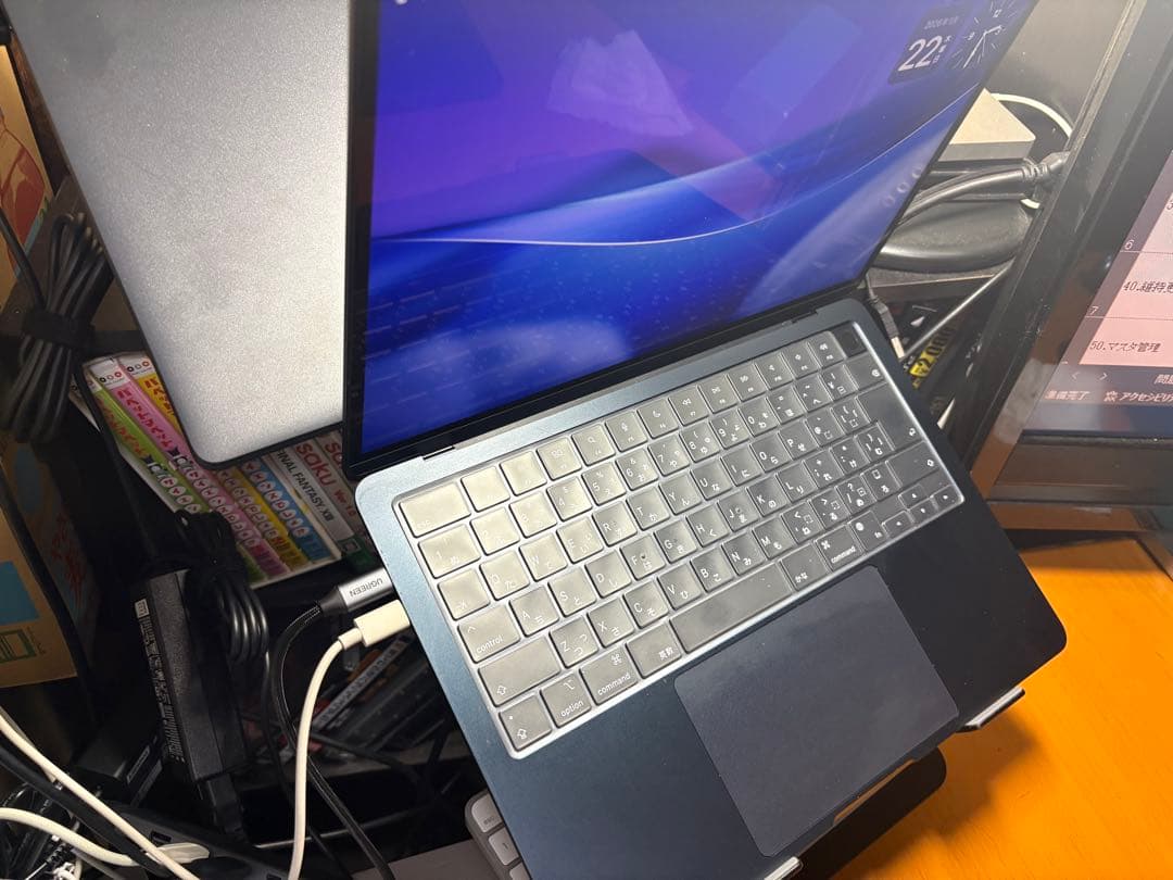 【バッテリー95%】MacBook Air M2 / 純正キーボードおまけ