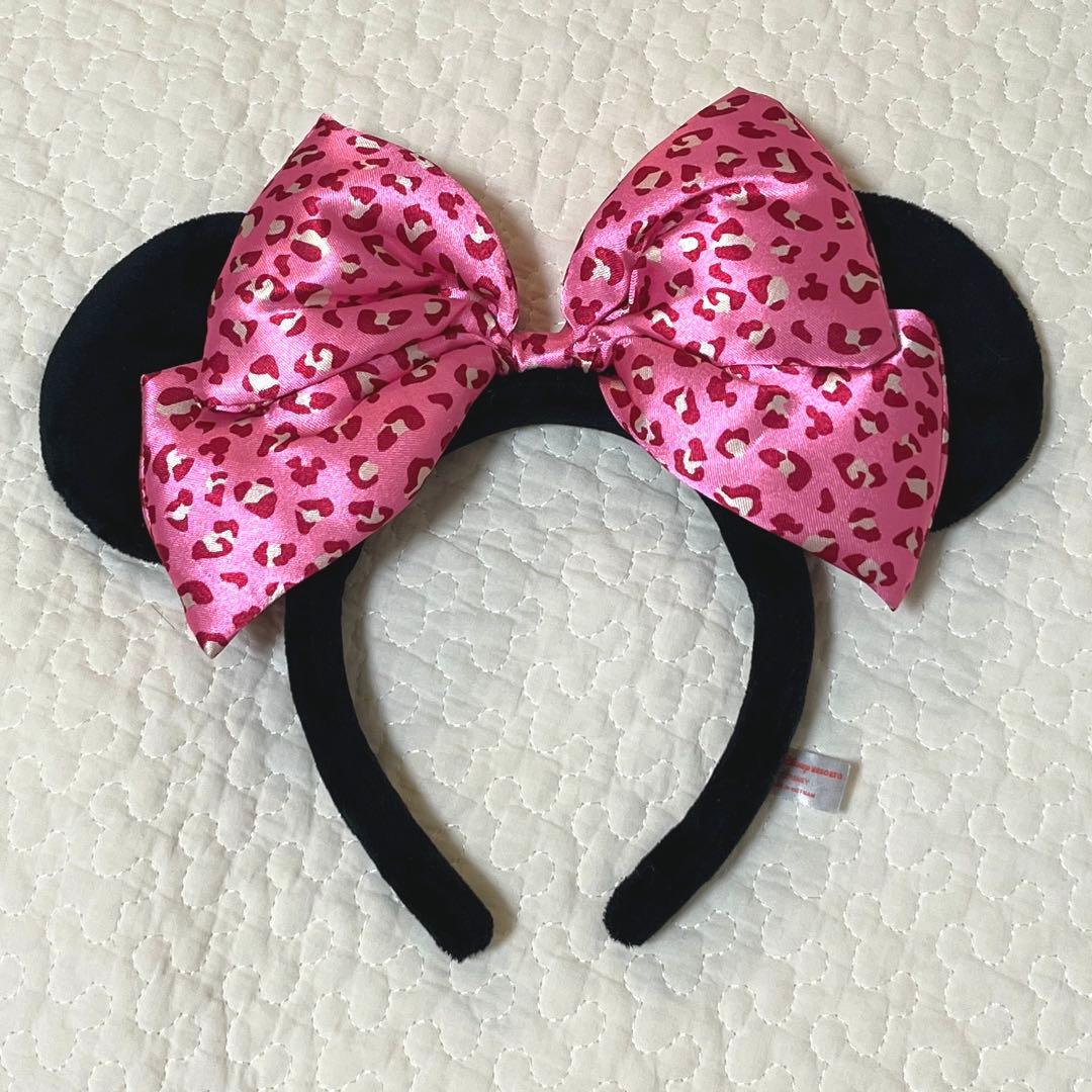 美品【Disney 】カチューシャ ミニー ヒョウ柄 ピンク レア 希少