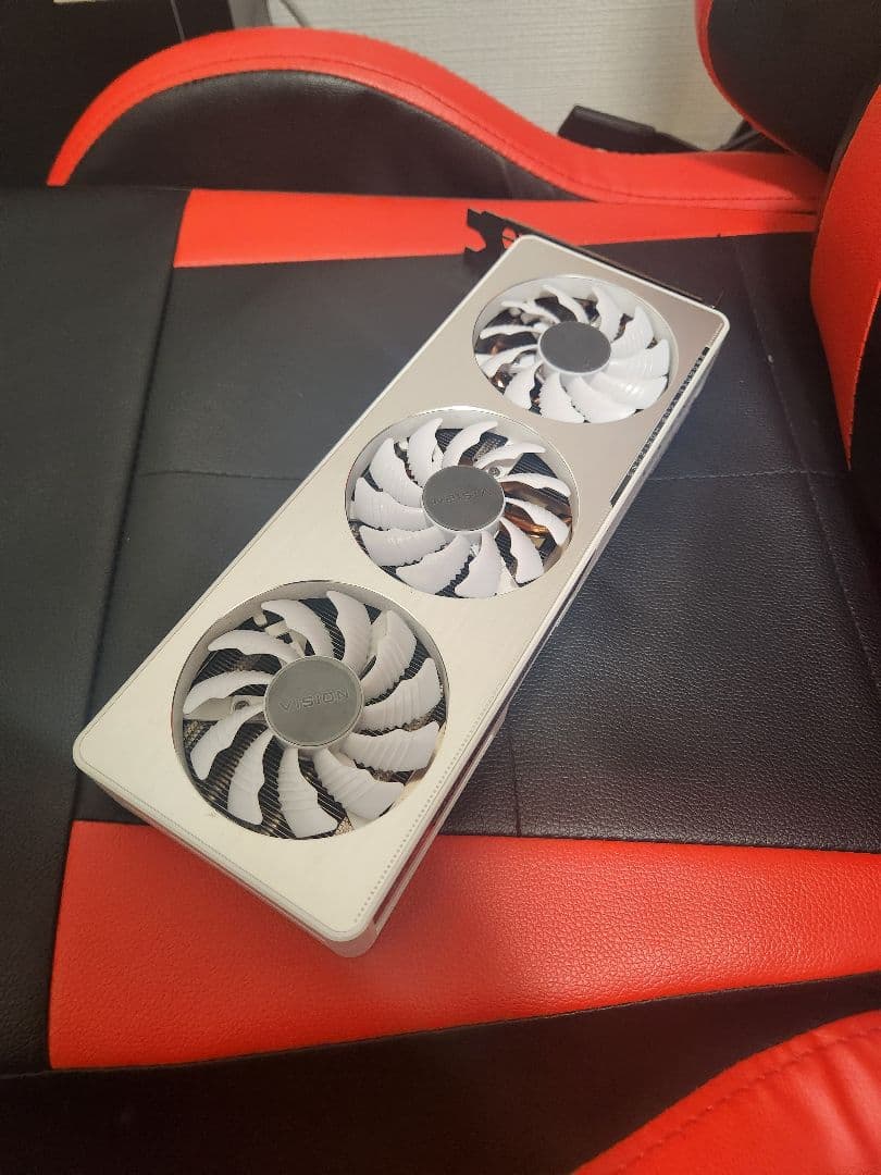 最終値下げGeForce RTX 3060ti　早く買ってくれる人