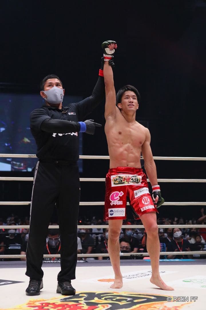 朝倉海　サイン入りパンツ