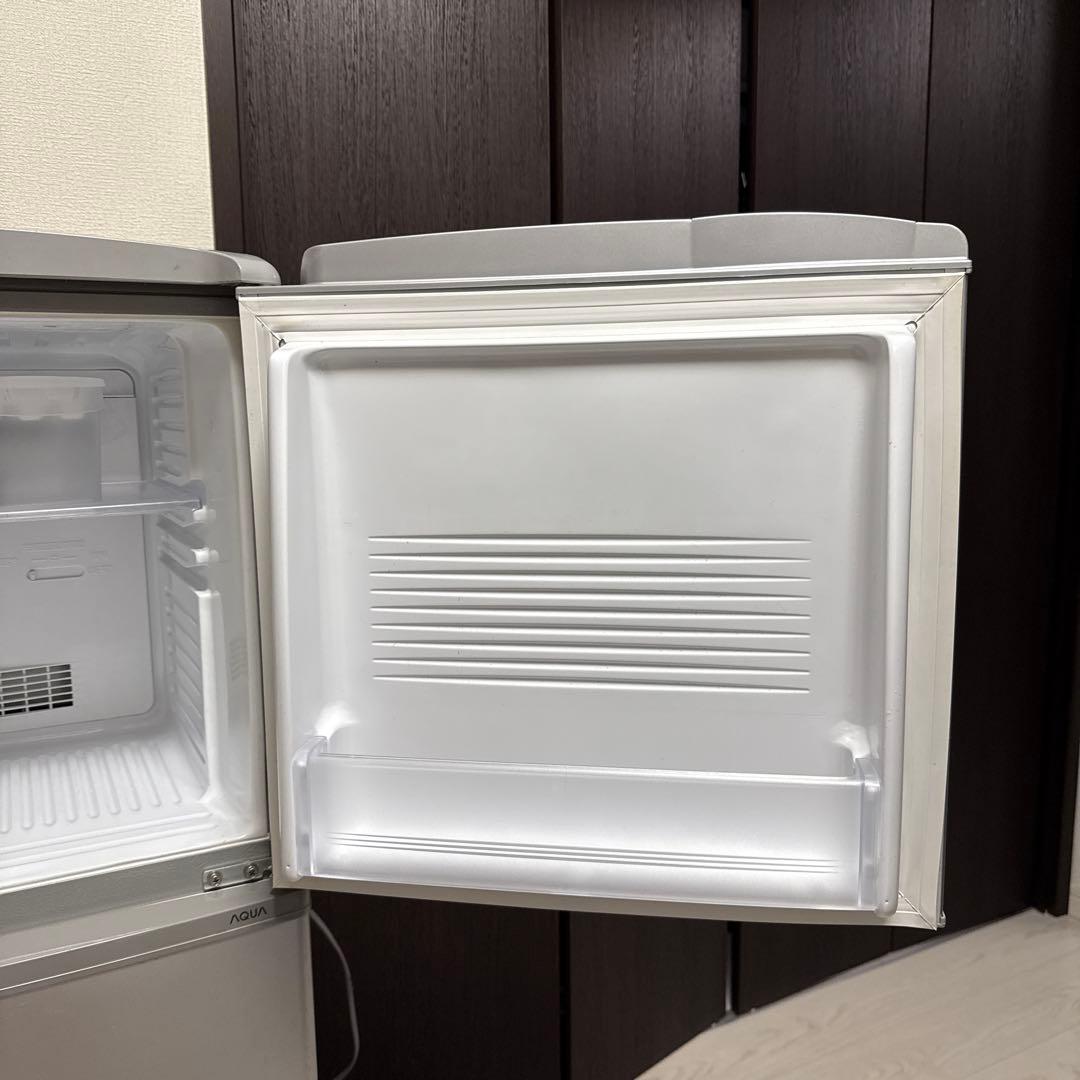 【送料込】AQUA 2017年製冷蔵庫AQR-141F(S)型 140L 2ドア