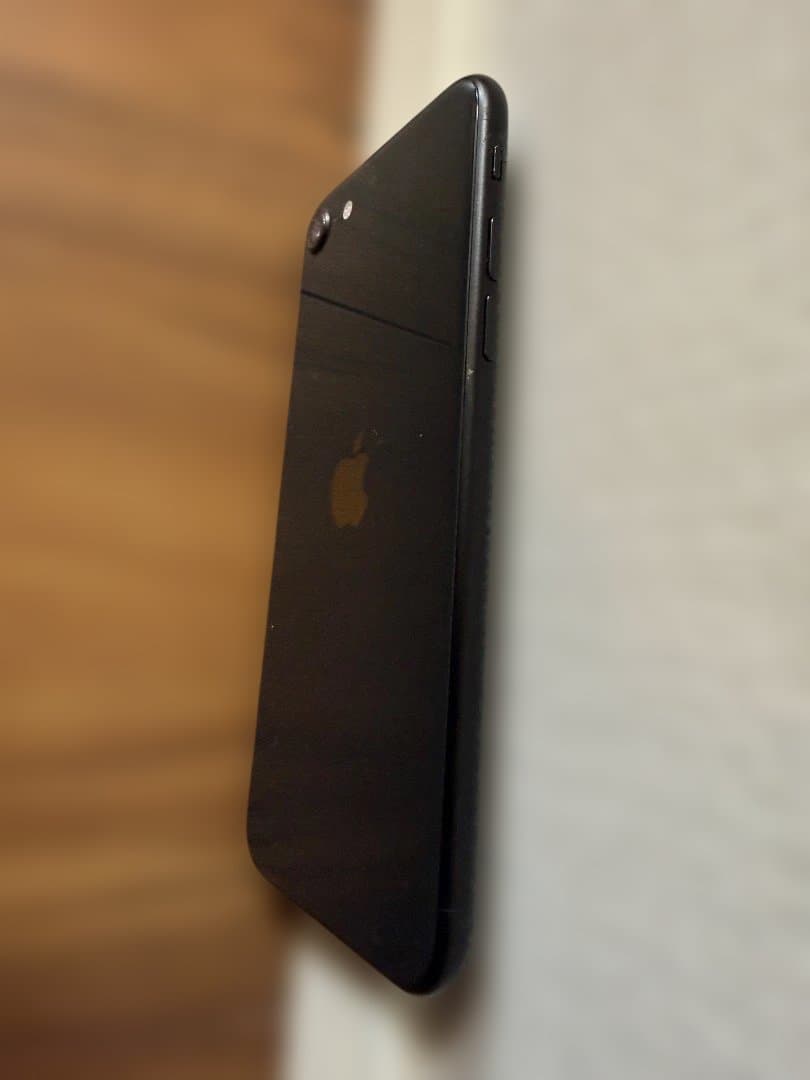 Apple SE第二世代 ブラック 本体