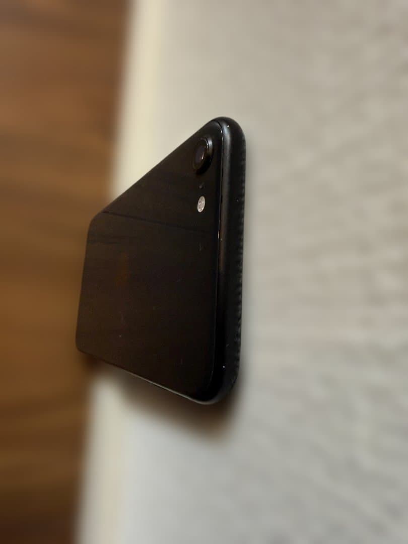 Apple SE第二世代 ブラック 本体