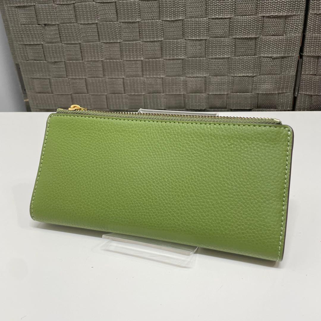 ゆ*ん様 Tory Burch 未使用　長財布　グリーン
