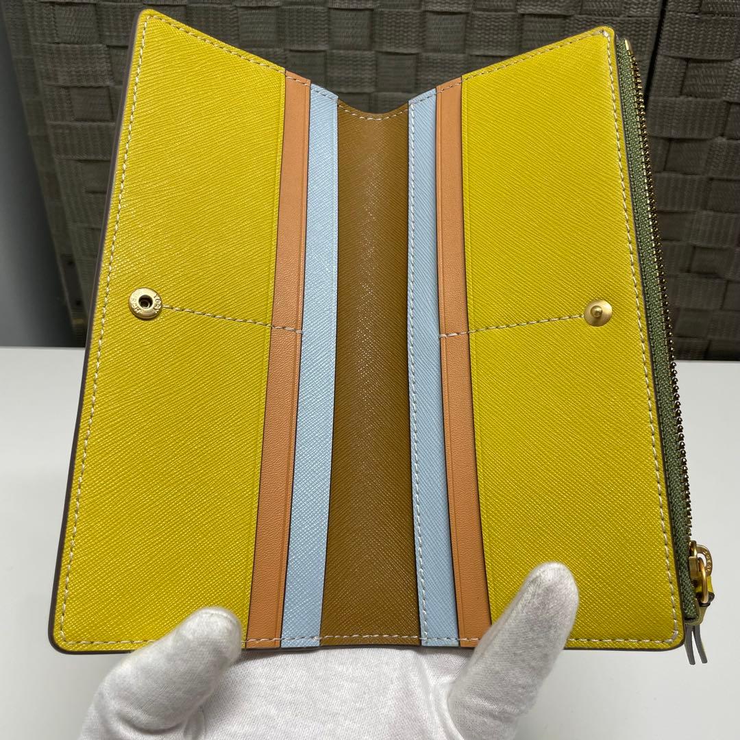 ゆ*ん様 Tory Burch 未使用　長財布　グリーン