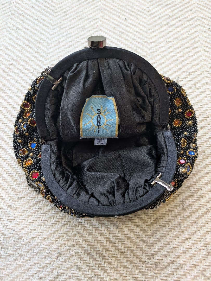 SANTI パーティーバッグ ビジュー付き　クラッチ　バッグ　美品　神崎恵