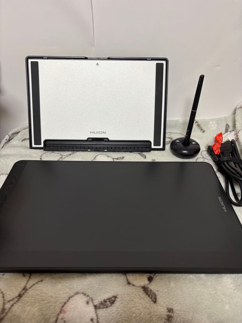 HUION 液タブ Kamvas 13 液晶ペンタブレット本体