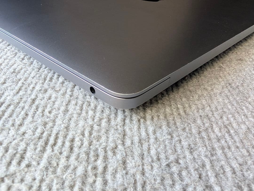 【美品】MacBook Pro 13インチ M2 2022 8GB/256GB