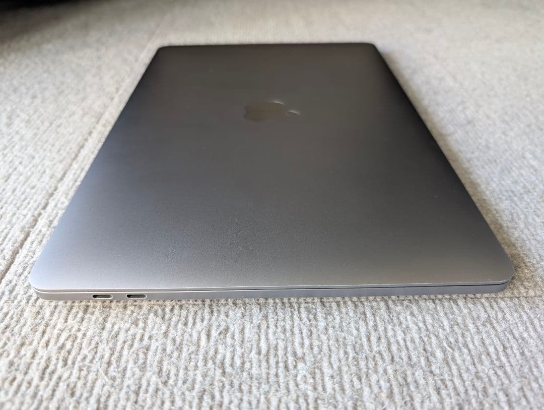 【美品】MacBook Pro 13インチ M2 2022 8GB/256GB