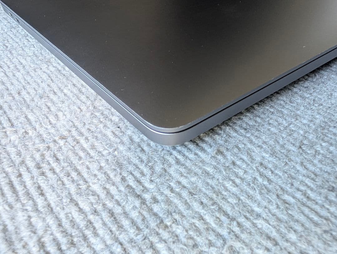 【美品】MacBook Pro 13インチ M2 2022 8GB/256GB