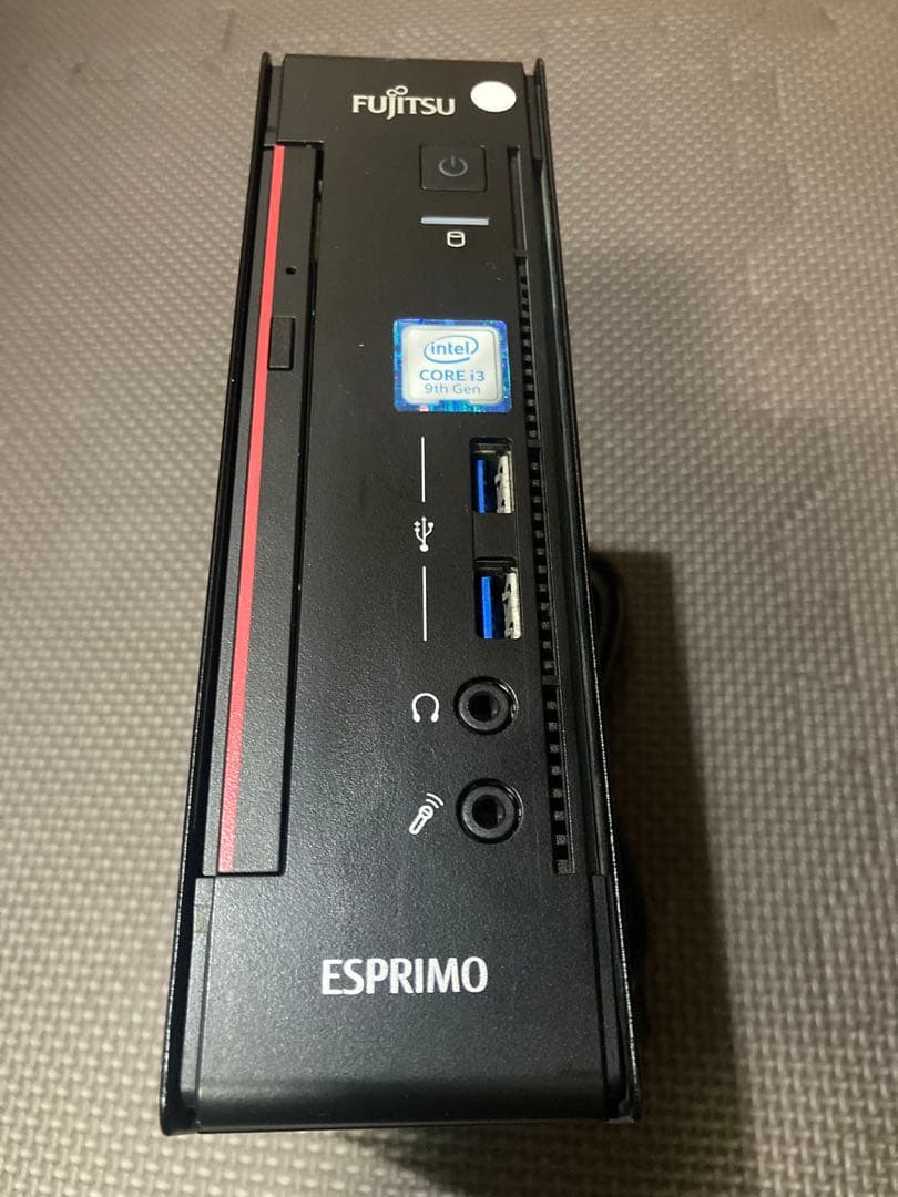 富士通　PC　Q558/B 黒　16ギガ　 Windows11 pro 9世代