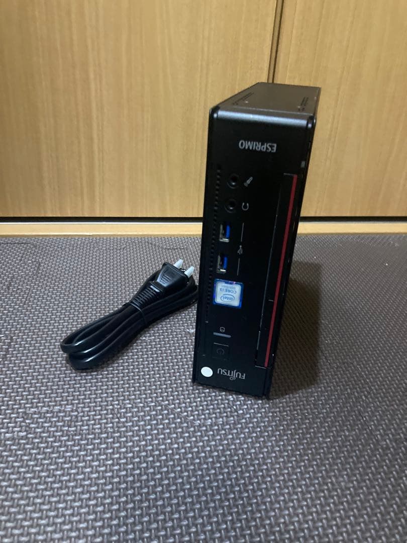 富士通　PC　Q558/B 黒　16ギガ　 Windows11 pro 9世代