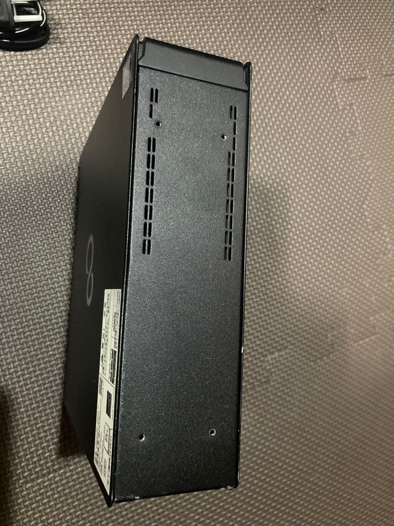 富士通　PC　Q558/B 黒　16ギガ　 Windows11 pro 9世代