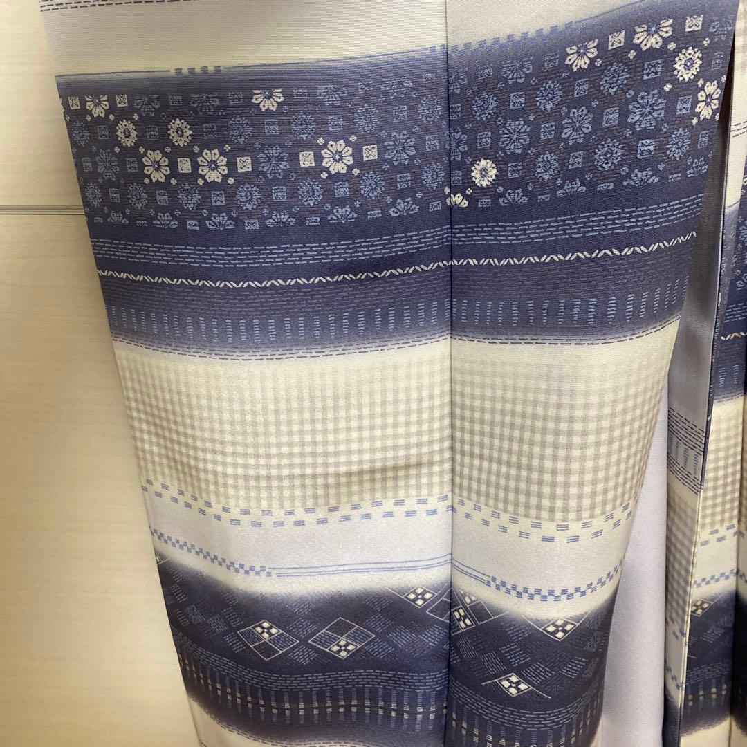 正絹　美品　袷　カジュアル　フォーマルどちらもOK 訪問着　染め柄　水色　紺