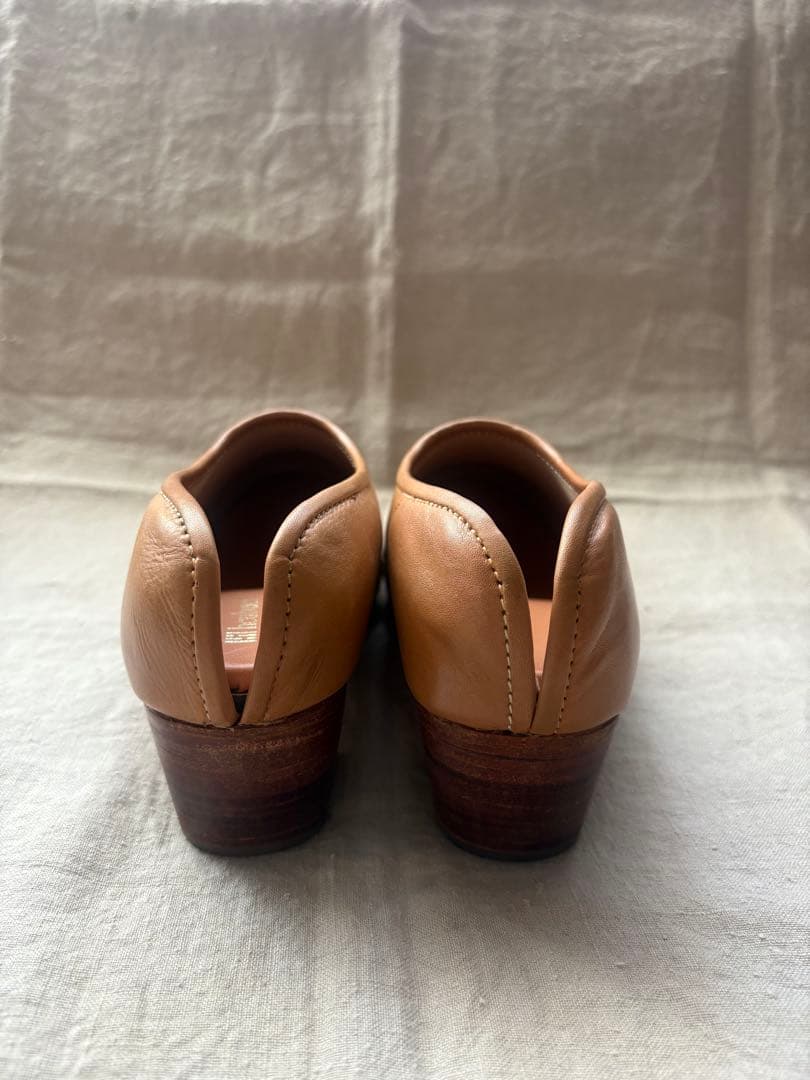 hcubuchフーブ　カウレザーサボ　はまぐり型　39 24.5cm