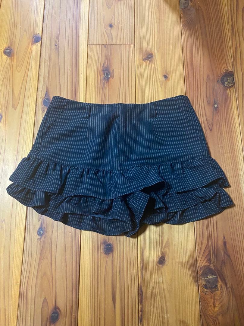 tina:jojun ピンストライプ ティアード ショートパンツ