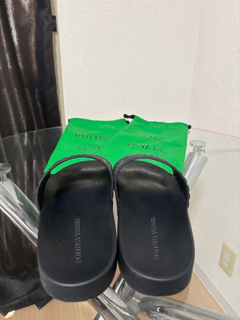 BOTTEGA VENETA ブラックサンダル 収納袋付き　箱無し