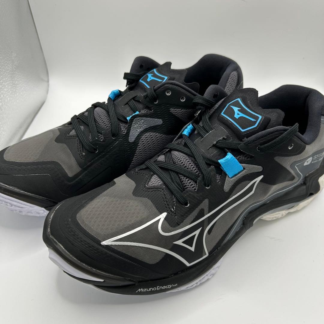 【未使用】ミズノ ウェーブライトニングZ8 バレーボールシューズ 26㎝　黒