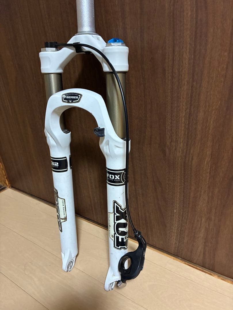 FOX 32 サスペンションフォーク 26インチ用