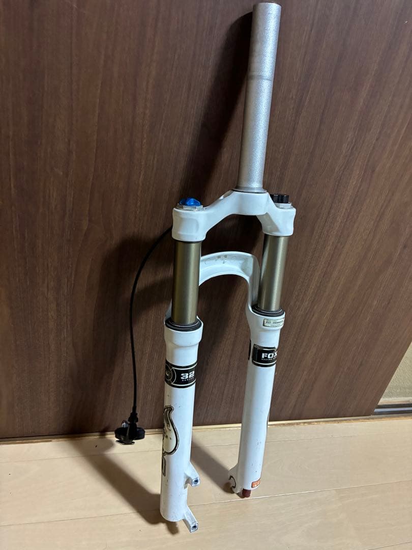 FOX 32 サスペンションフォーク 26インチ用
