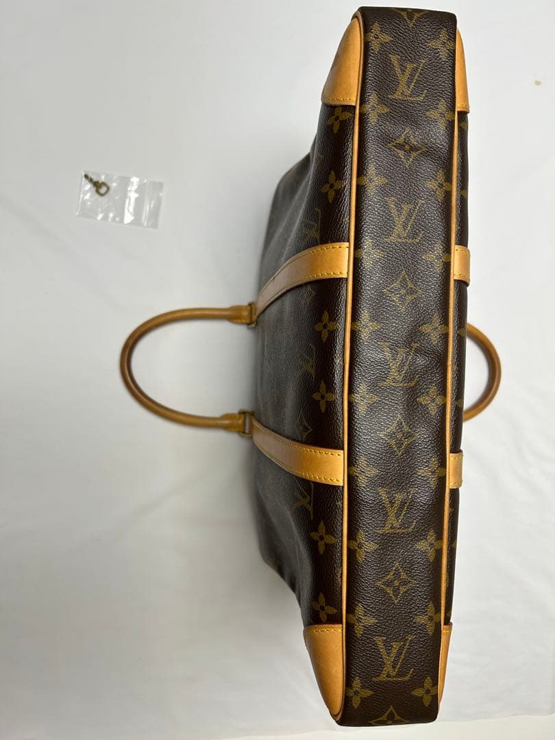 LOUIS VUITTON モノグラム ポルトドキュマン ヴォワヤージュ