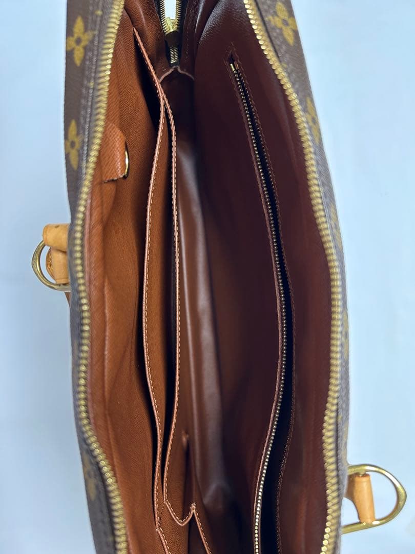 LOUIS VUITTON モノグラム ポルトドキュマン ヴォワヤージュ