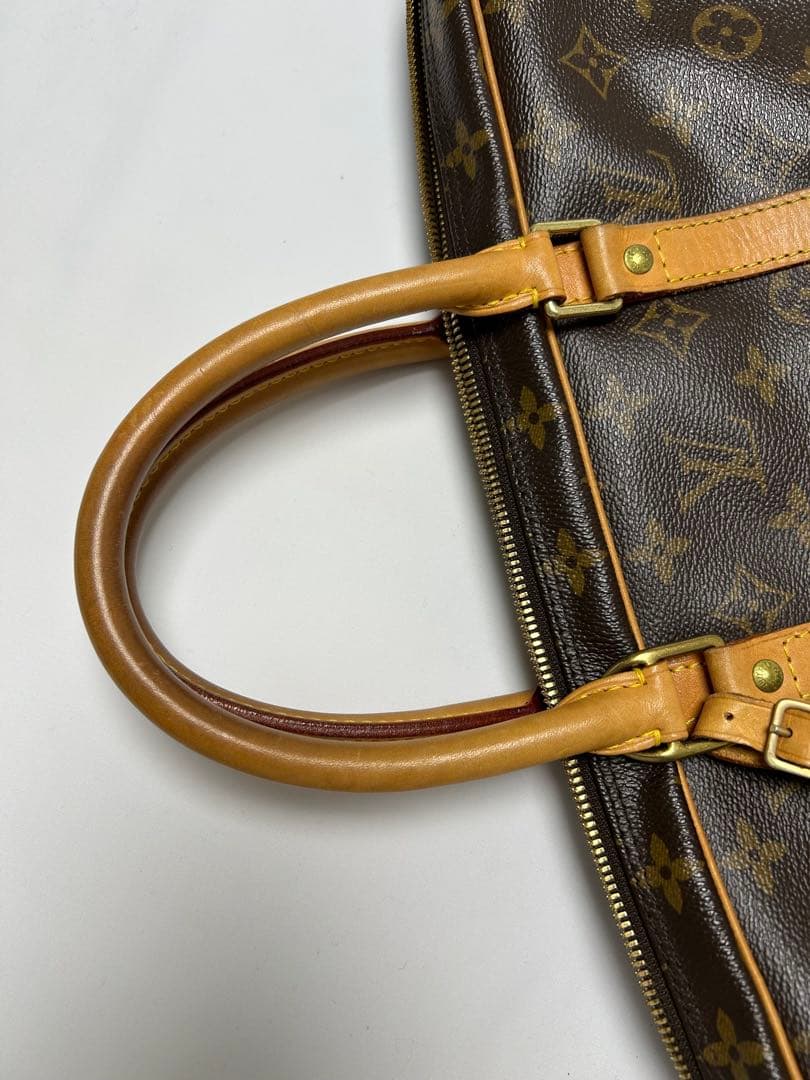 LOUIS VUITTON モノグラム ポルトドキュマン ヴォワヤージュ