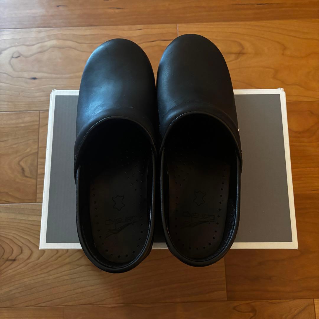 【dansko】ダンスコ プロフェッショナル サンダル Black.Oiled