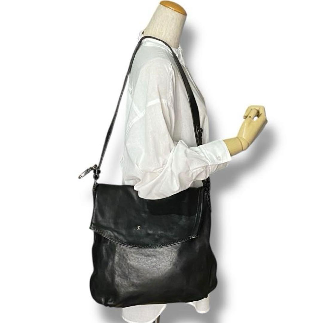 美品 エンリーべグリン レザー ショルダーバッグ 大容量 本革 ブラック 希少