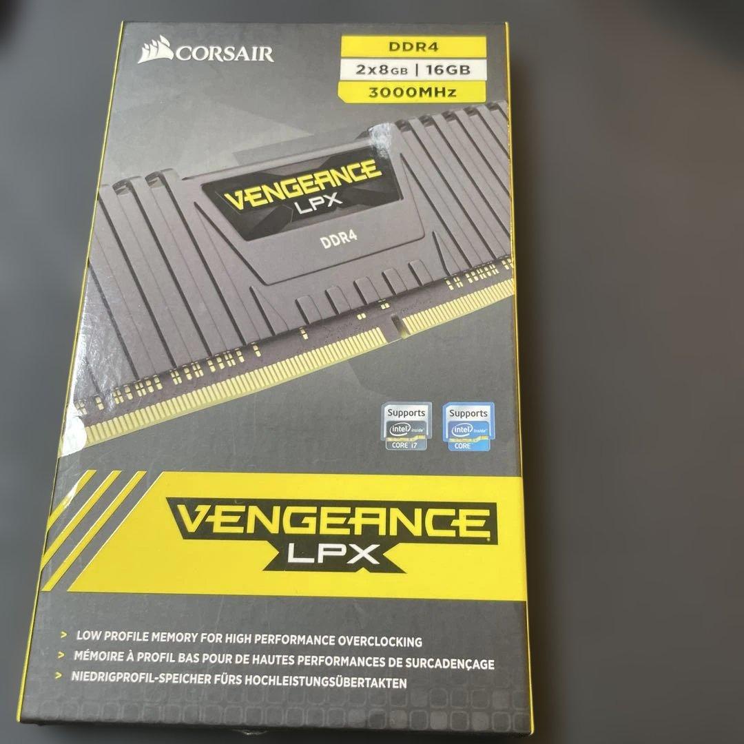 CORSAIR DDR4 メモリーセット 16GB(8G×2）3000MHz