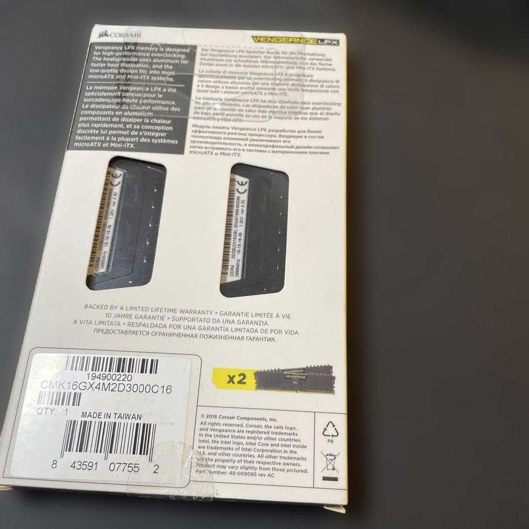 CORSAIR DDR4 メモリーセット 16GB(8G×2）3000MHz