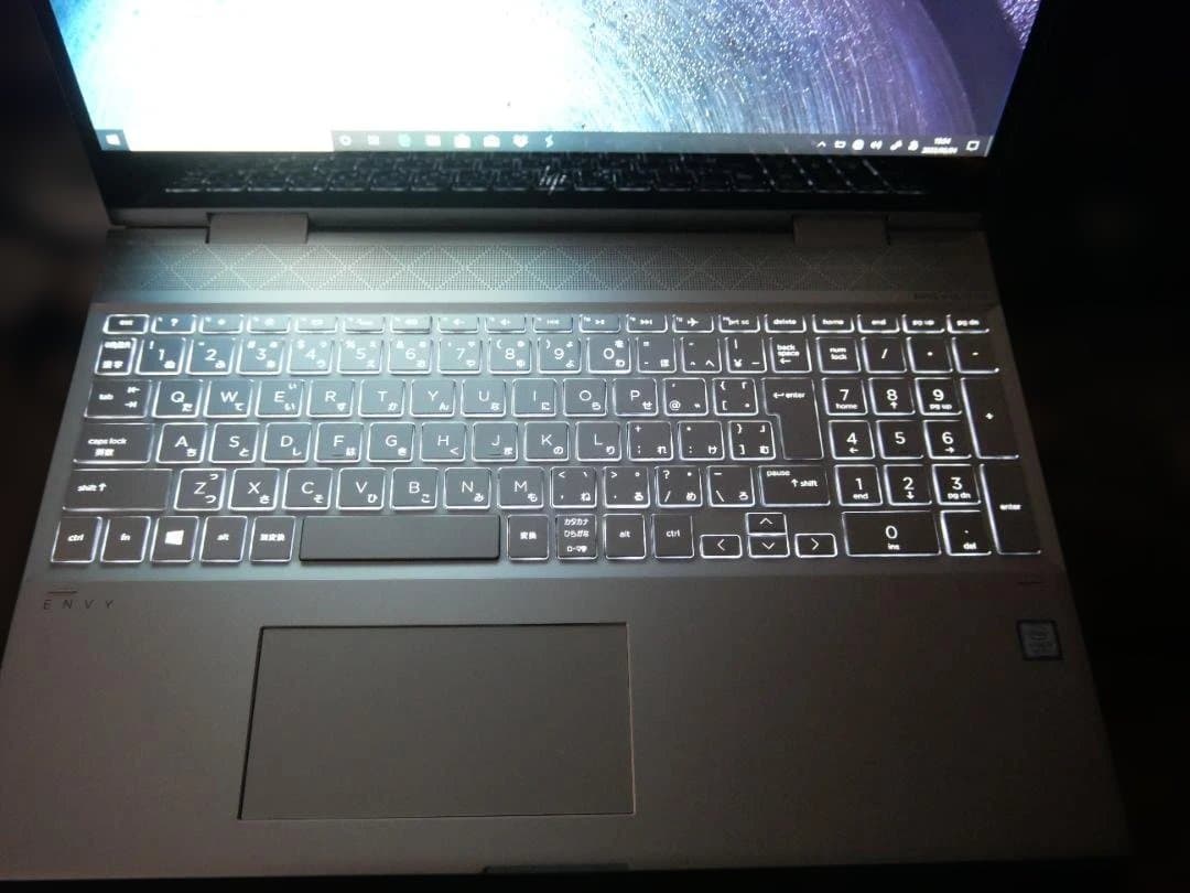HP envy x360 15インチ