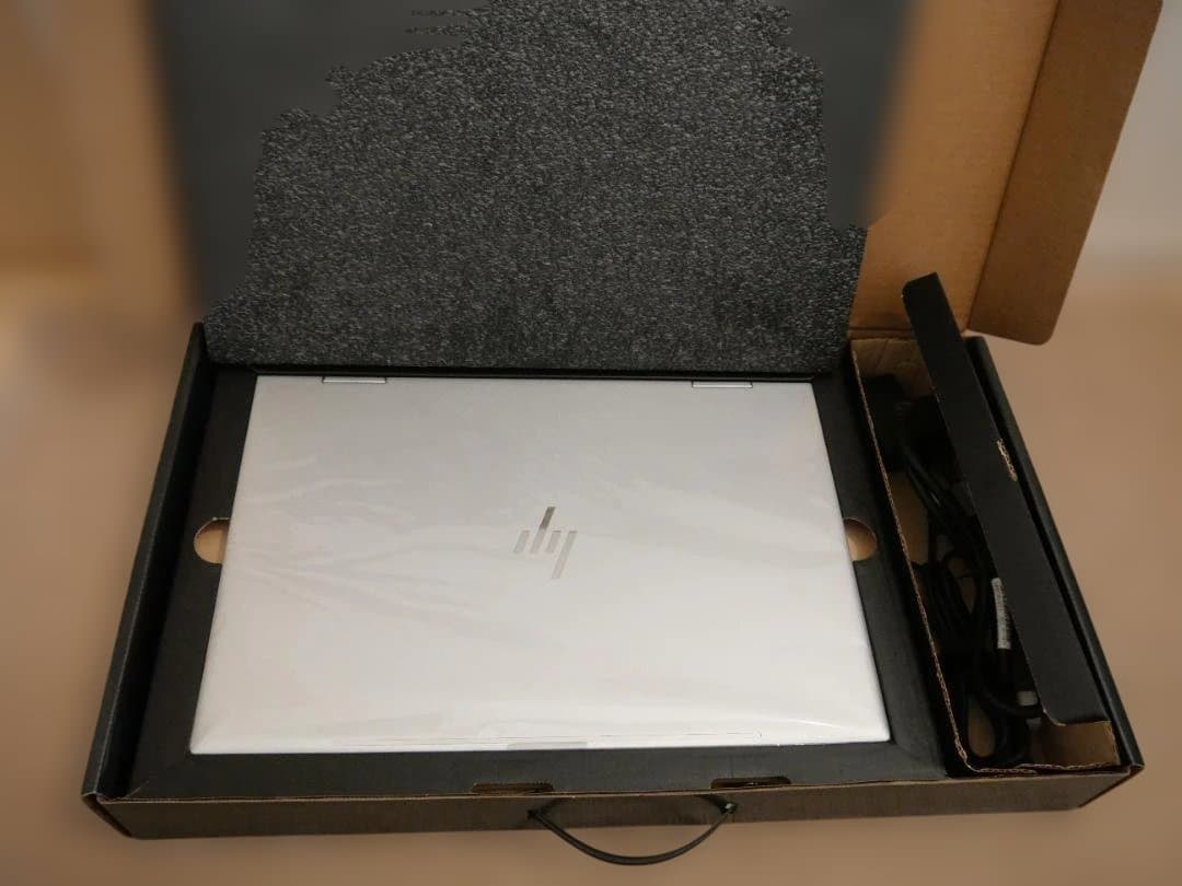 HP envy x360 15インチ