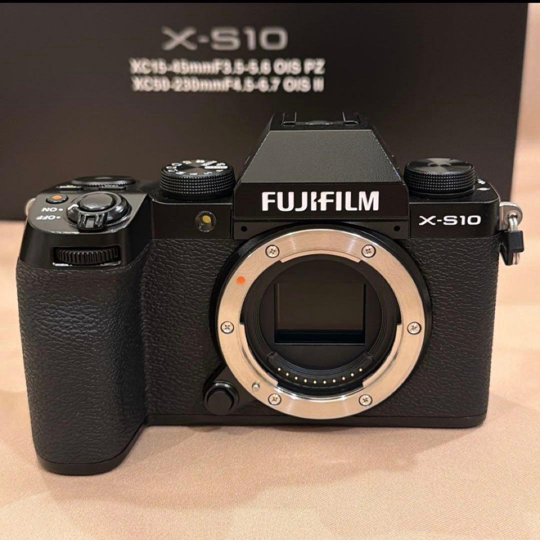 超美品FUJIFILM.X-S10ボディ＋レンズXC15-45mm