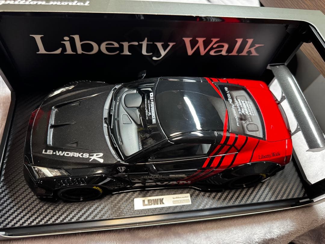 絶版 Nissan GT-R R35 Liberty Walk 1/18
