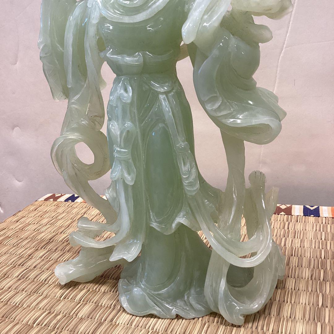 翡翠製女性像 約15cm