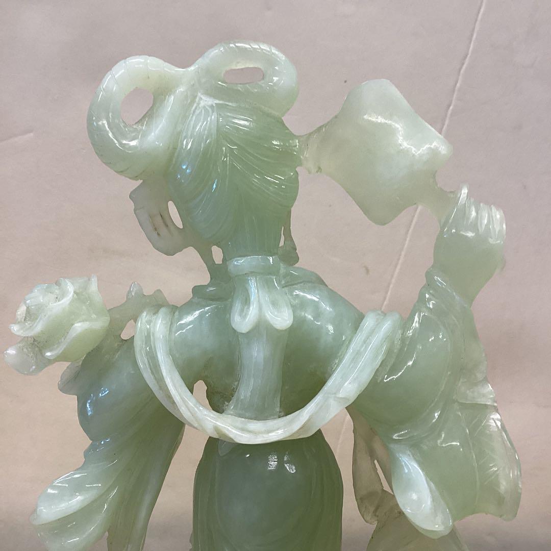 翡翠製女性像 約15cm