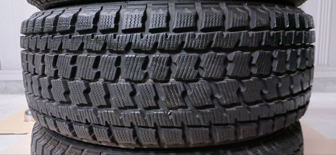 ◆デイトナ16インチホイール◆グッドイヤー製スタッドレス◆235/60R16◆