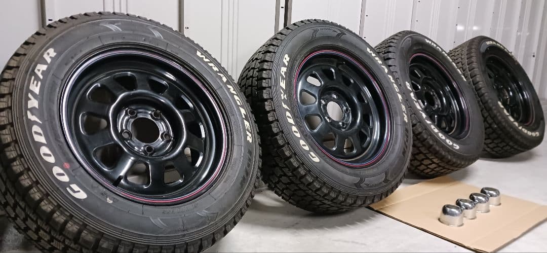 ◆デイトナ16インチホイール◆グッドイヤー製スタッドレス◆235/60R16◆