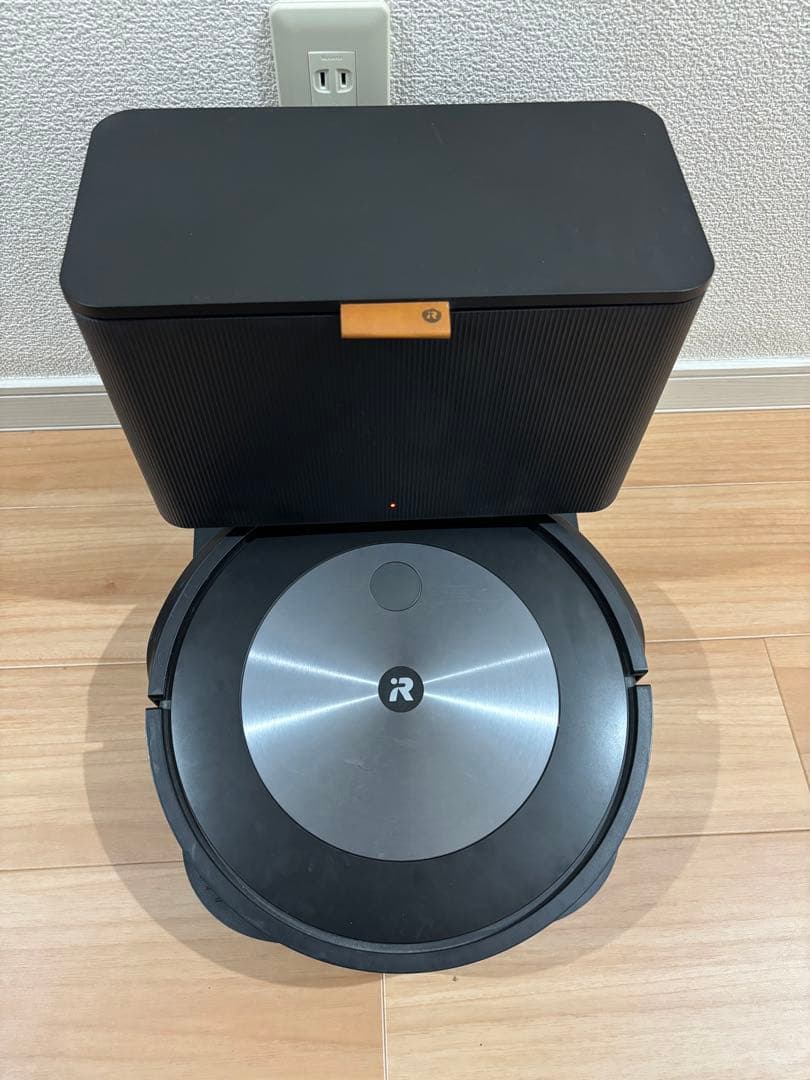 iRobot Roomba j7+ 自動ゴミ捨て機能付き