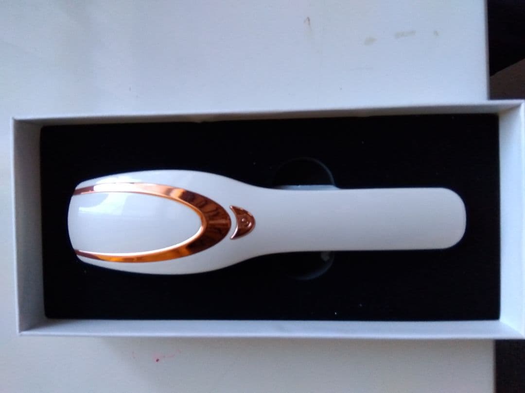 フォトセラピーマッサージコーム