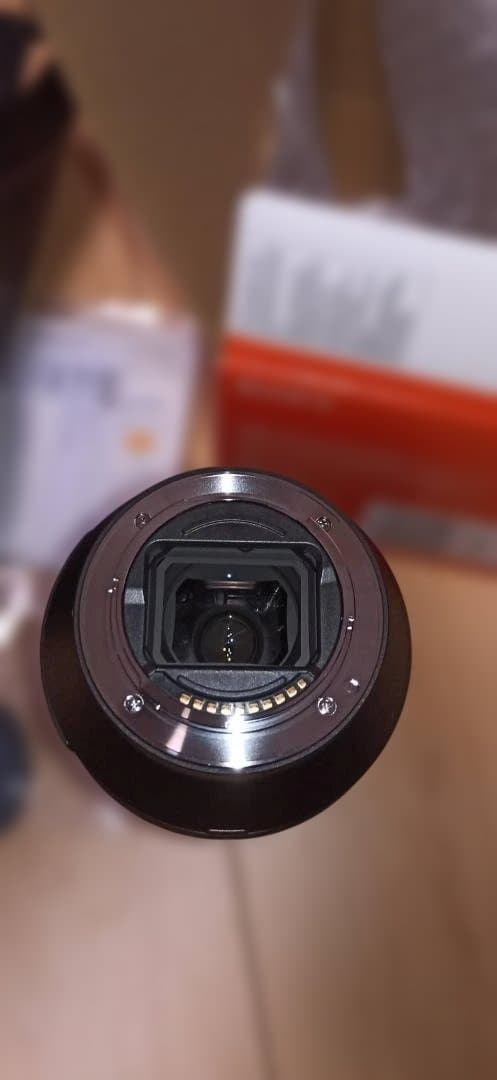 新品未使用！ソニーレンズ　SEL70300G　 F4.5-5.6