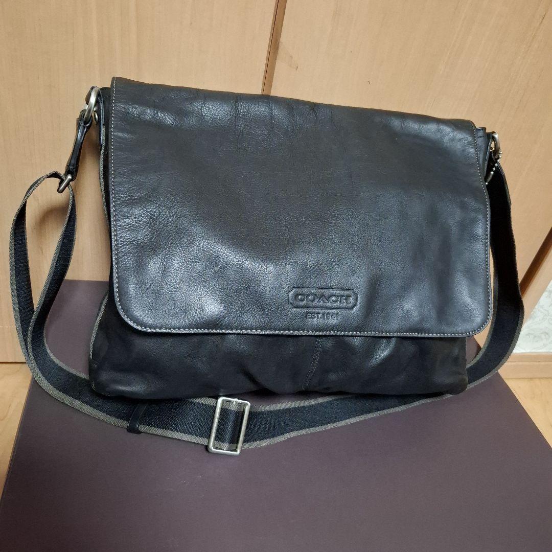 COACH ショルダーバッグ F70556 ロゴ A4収納可 レザー　ブラック