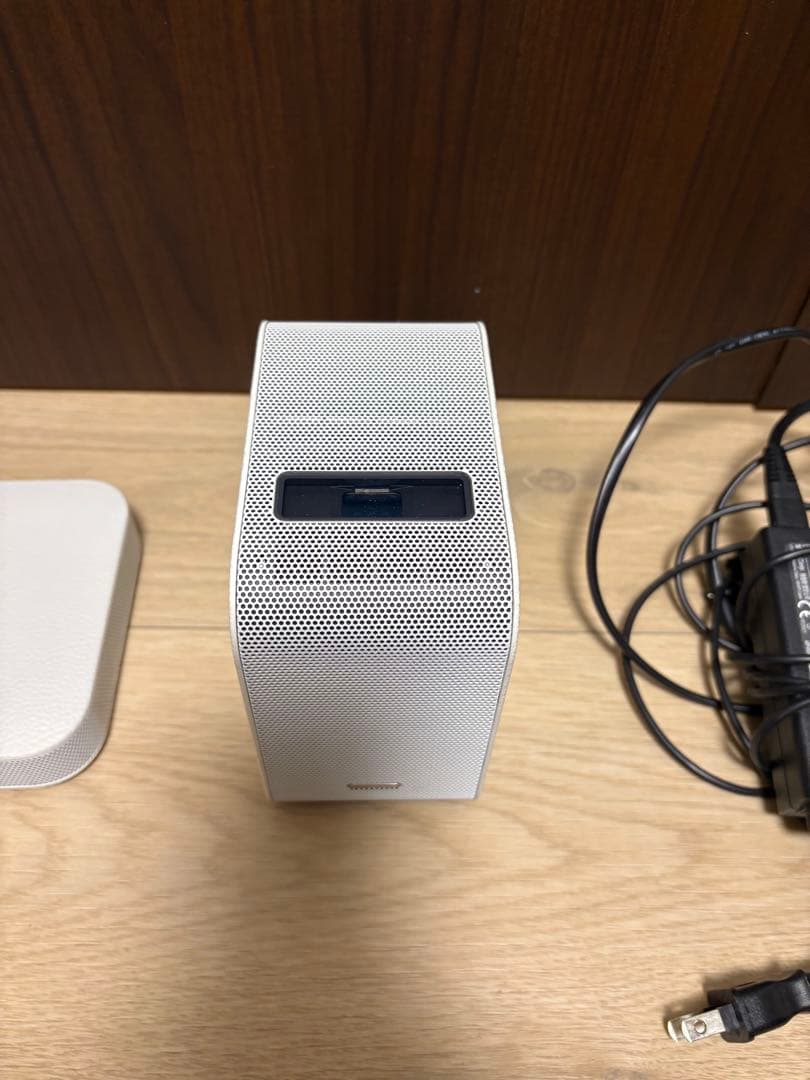 Sonyプロジェクター ポータブル/超短焦点/バッテリー・スピーカー内蔵